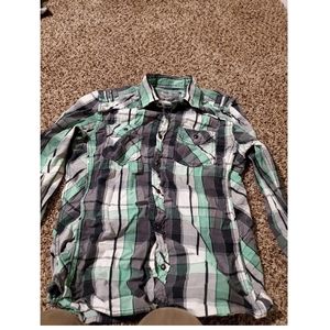 Buckle mint and black button up